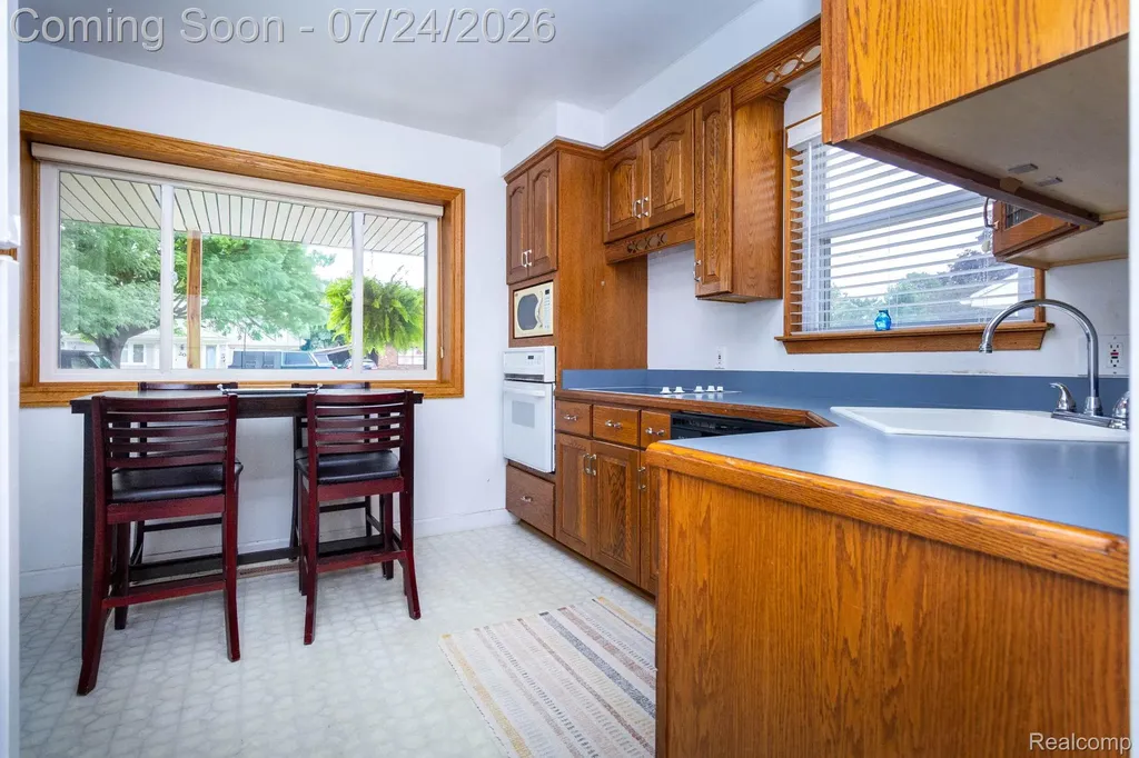 20633 Lockwood Street Taylor City MI 48180