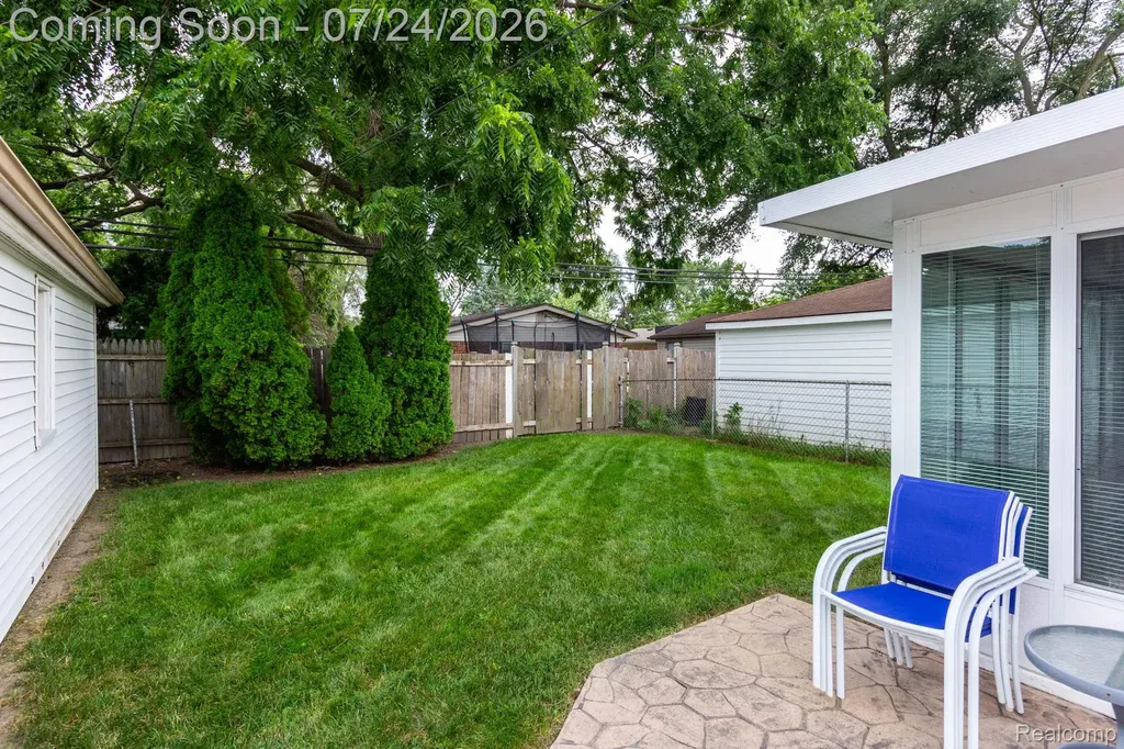 20633 Lockwood Street Taylor City MI 48180