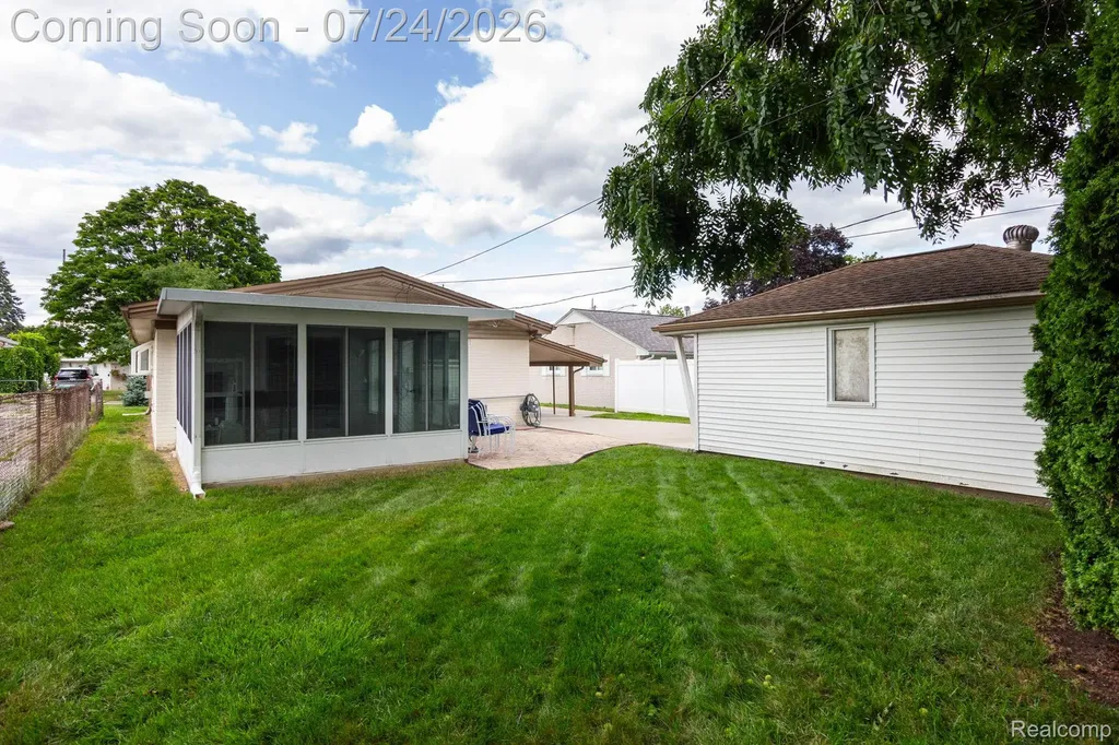 20633 Lockwood Street Taylor City MI 48180