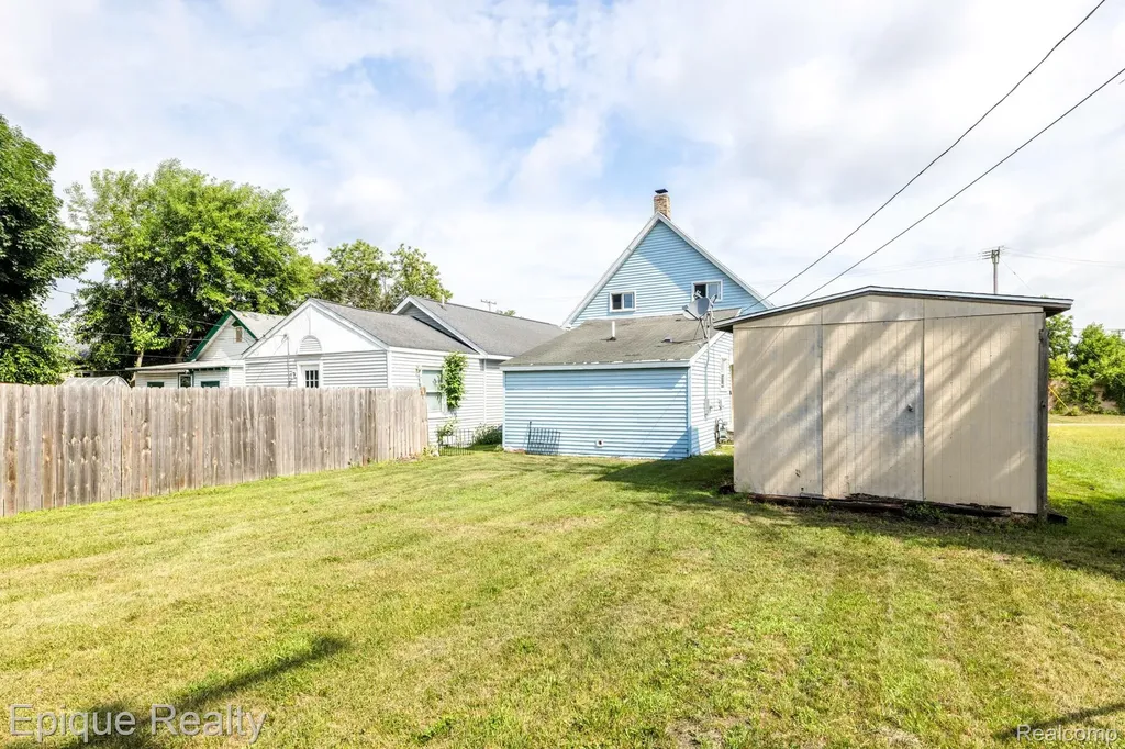 2808 Goulden Street Port Huron City MI 48060