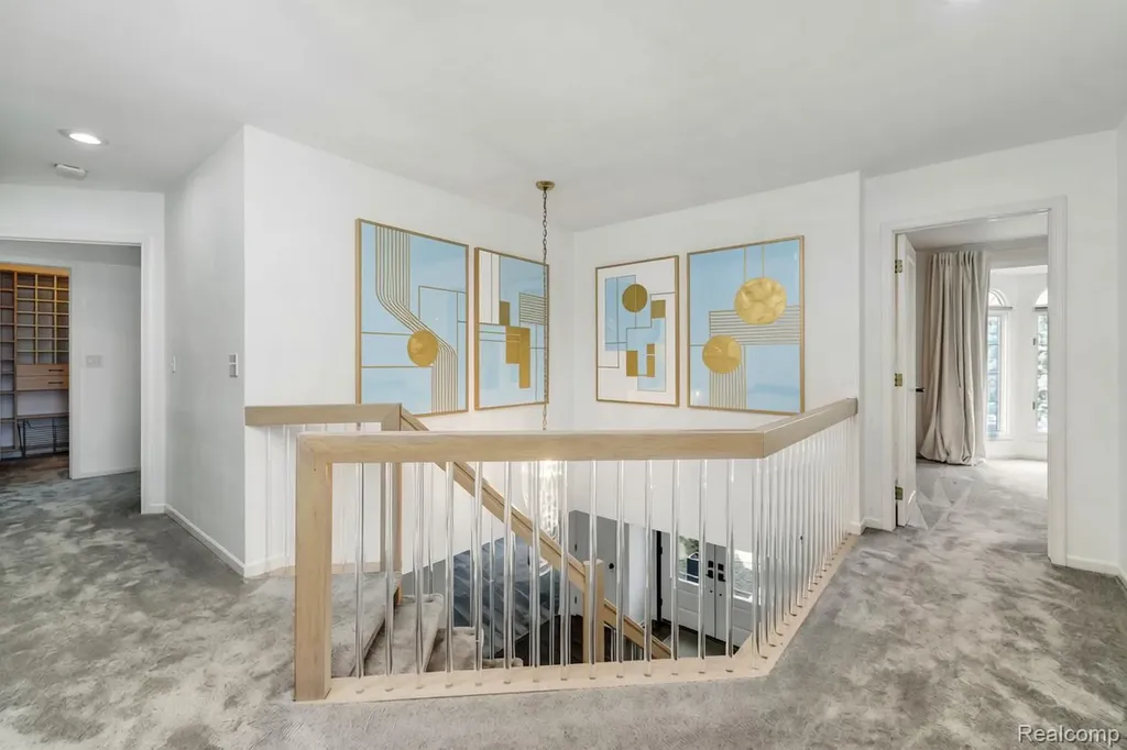 37071 Aspen Drive Farmington Hills City MI 48335