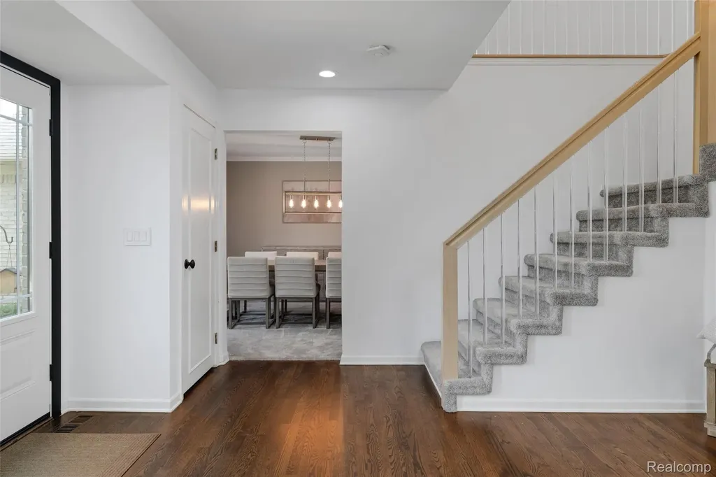 37071 Aspen Drive Farmington Hills City MI 48335