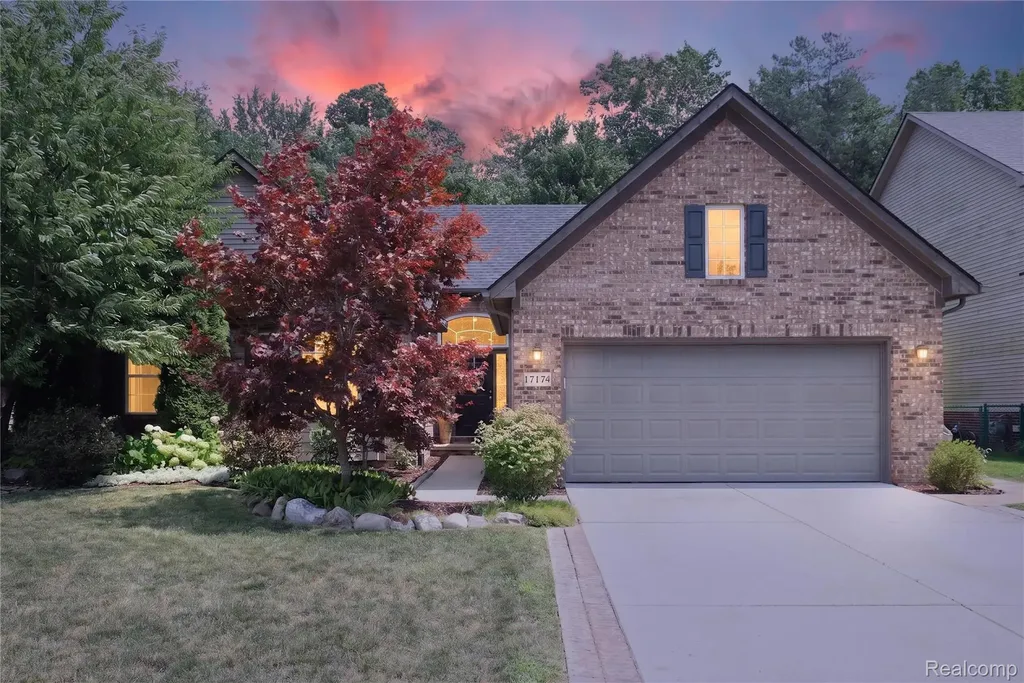 17174 Dew Point Court Brownstown Charter Township MI 48174
