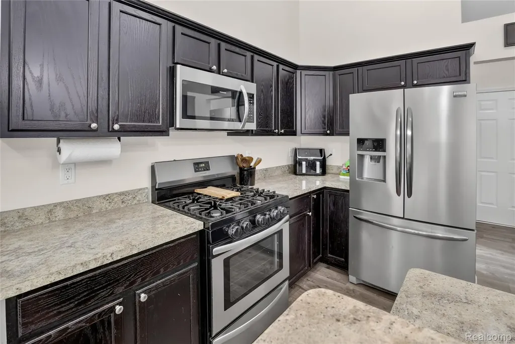 17174 Dew Point Court Brownstown Charter Township MI 48174