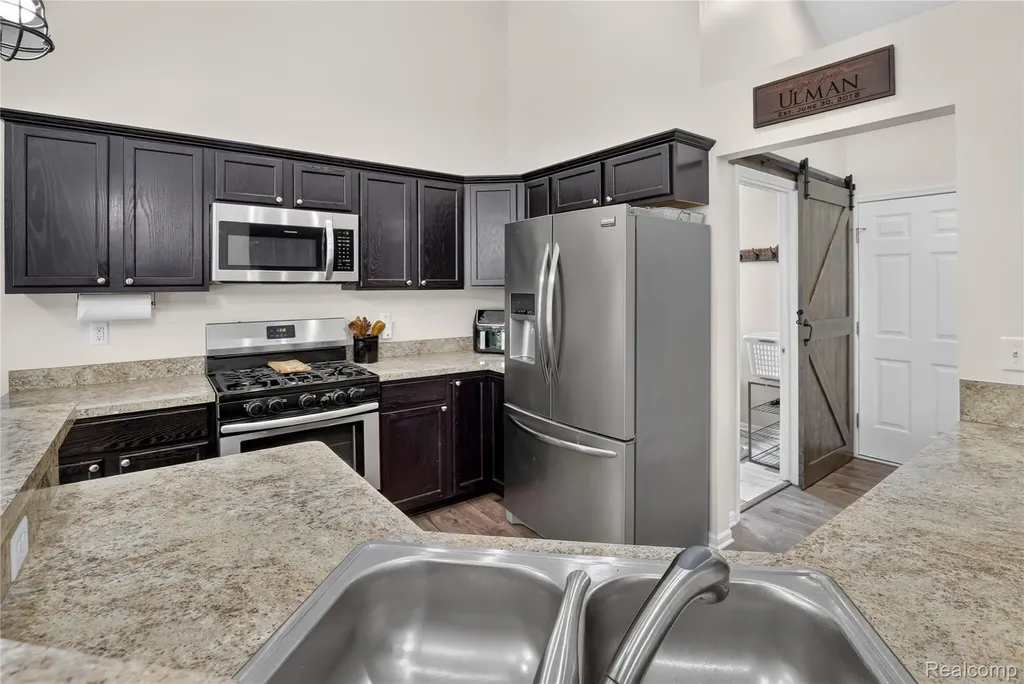 17174 Dew Point Court Brownstown Charter Township MI 48174