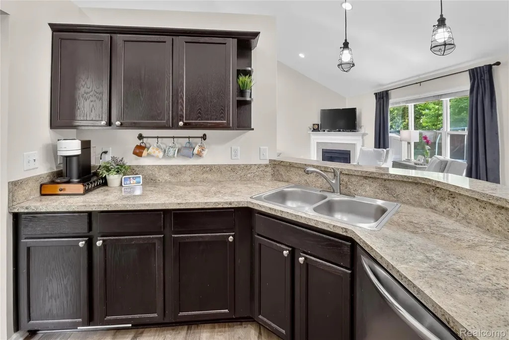 17174 Dew Point Court Brownstown Charter Township MI 48174