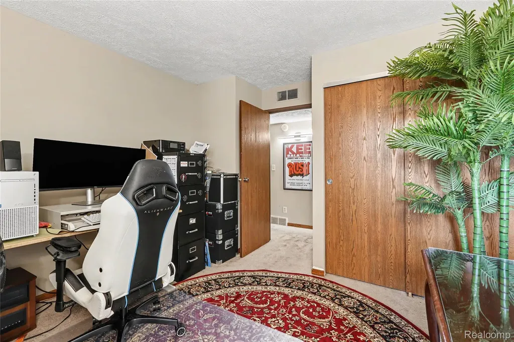 61154 Greenwood Drive South Lyon City MI 48178