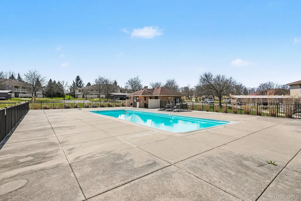 61154 Greenwood Drive South Lyon City MI 48178
