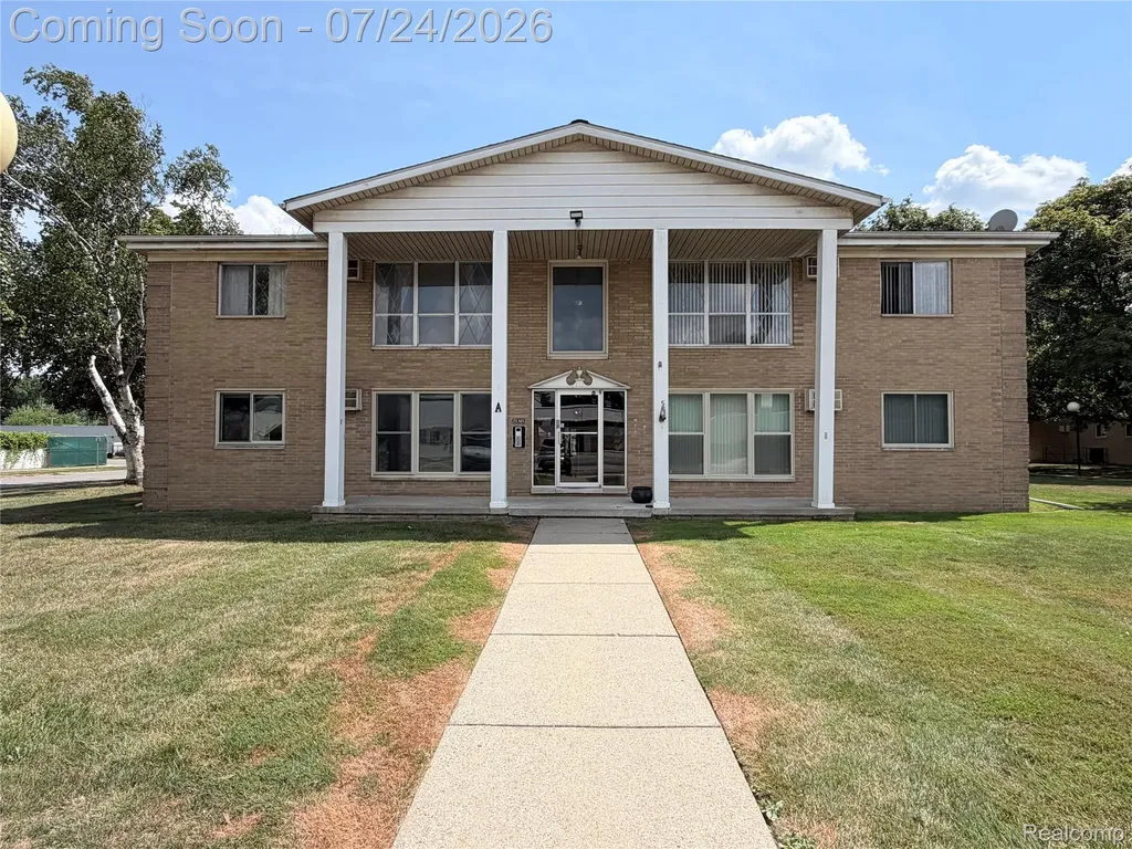 26305 W 7 Mile Road Redford Charter Township MI 48240