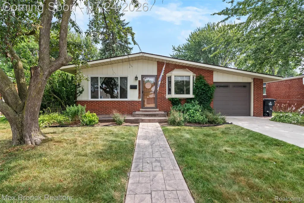30723 Lonnie Boulevard Westland City MI 48185