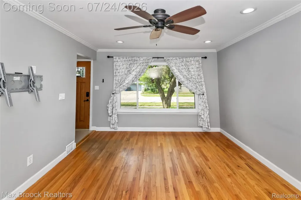 30723 Lonnie Boulevard Westland City MI 48185