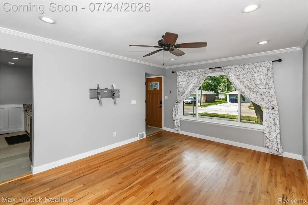 30723 Lonnie Boulevard Westland City MI 48185