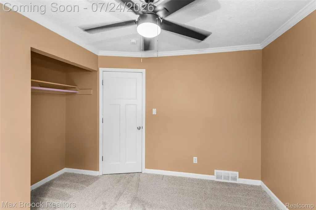 30723 Lonnie Boulevard Westland City MI 48185