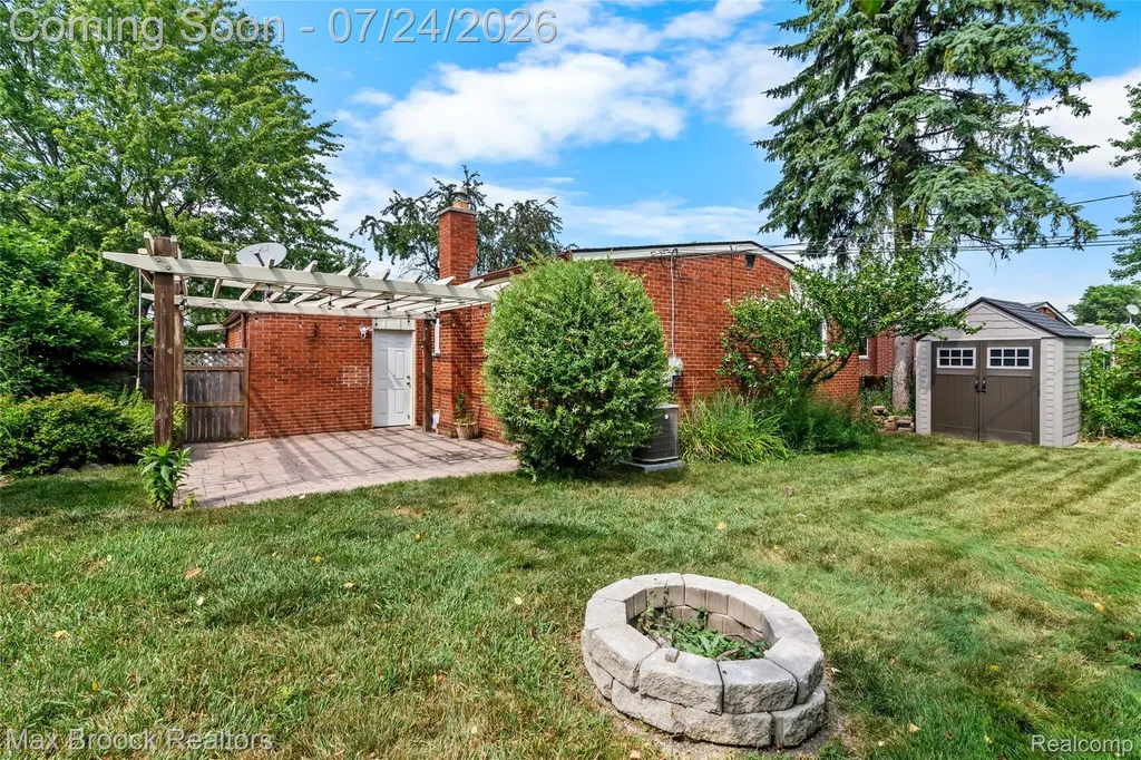 30723 Lonnie Boulevard Westland City MI 48185