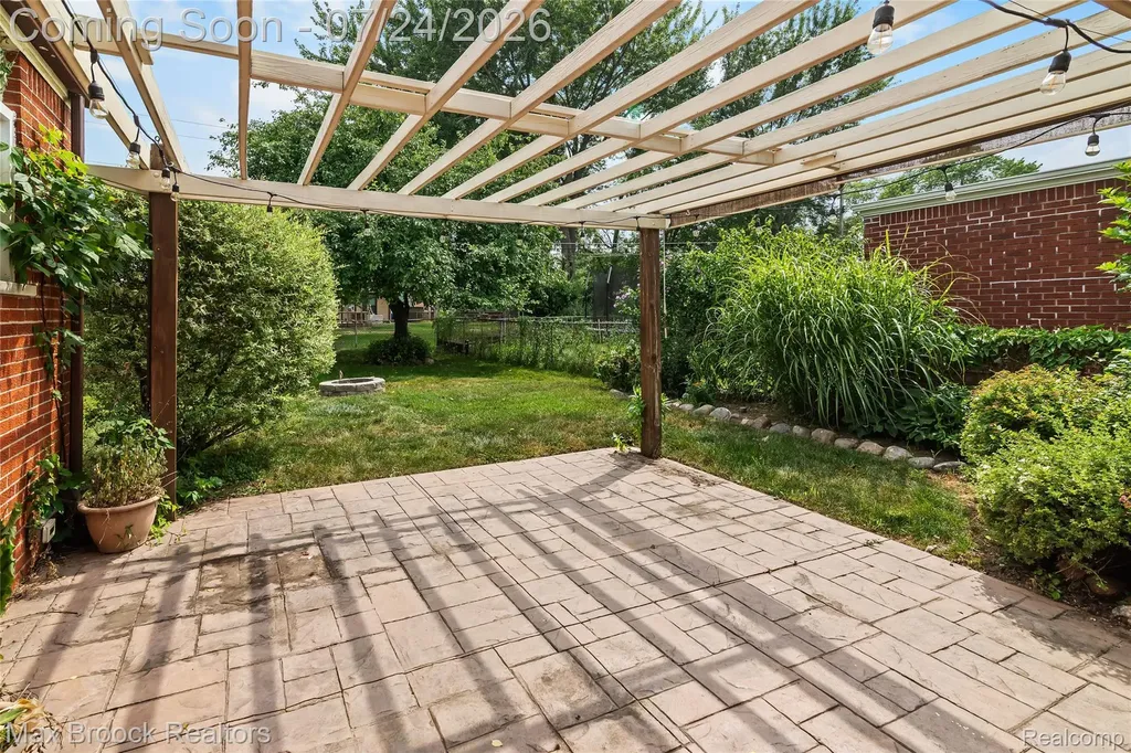 30723 Lonnie Boulevard Westland City MI 48185