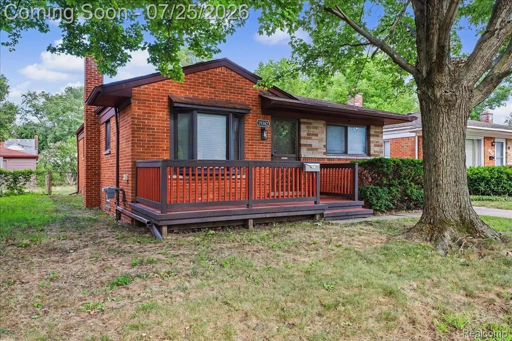 19382 Antago Street Livonia City MI 48152