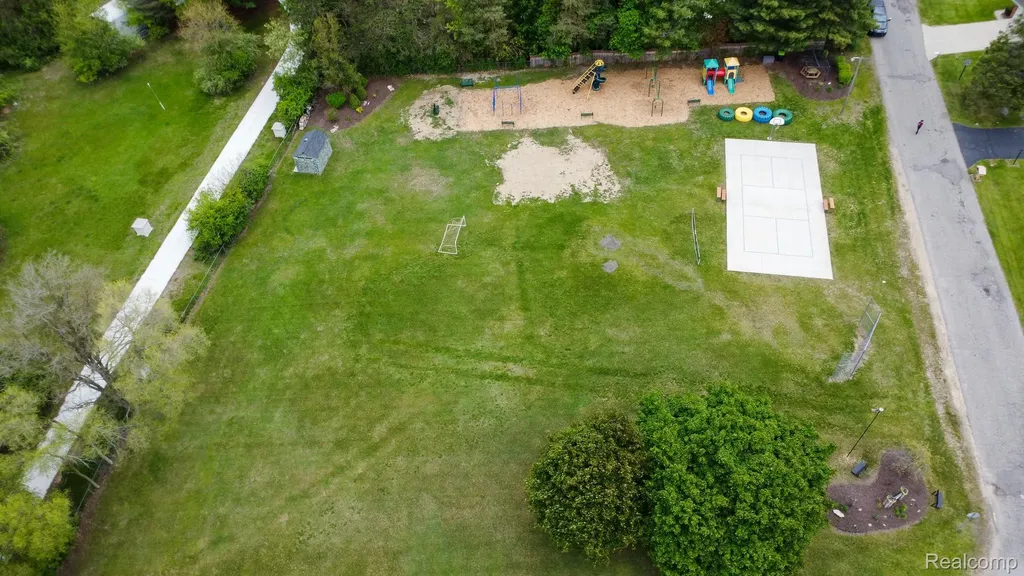 625 Island Drive White Lake Charter Township MI 48386