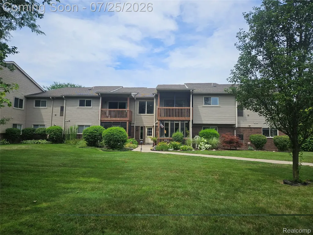 10161 Nancys Boulevard Grosse Ile Township MI 48138