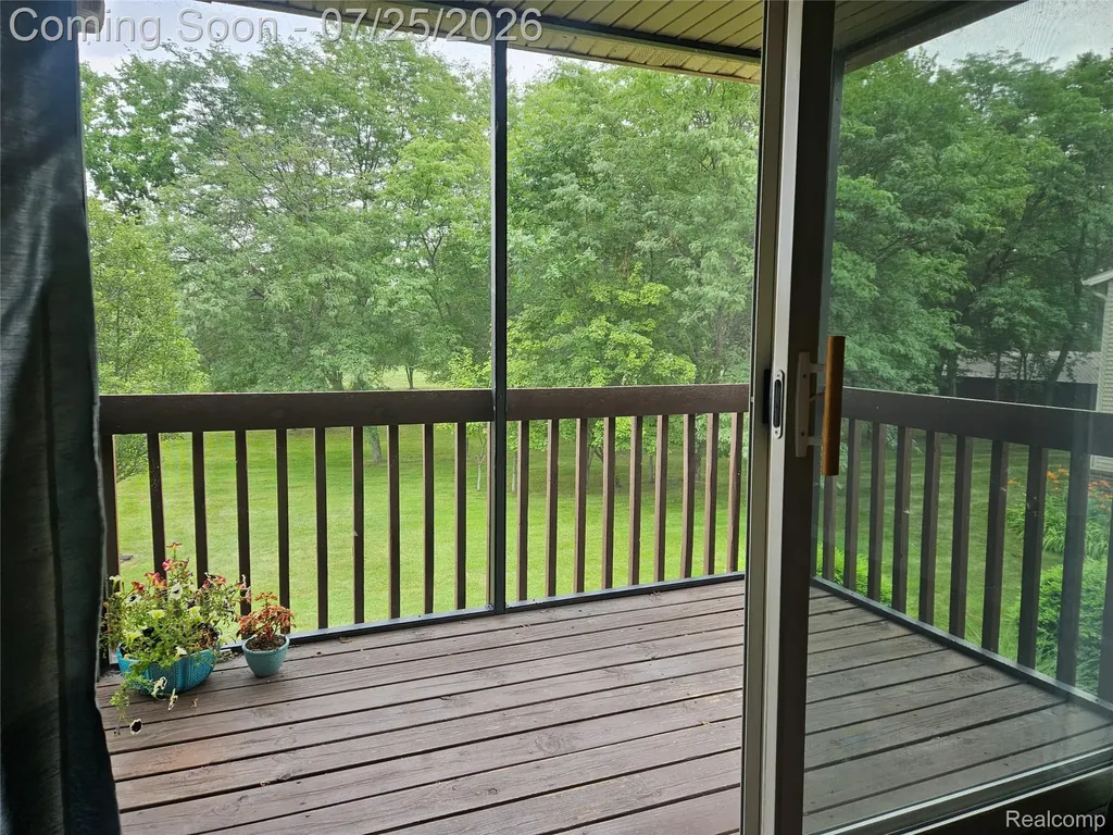 10161 Nancys Boulevard Grosse Ile Township MI 48138