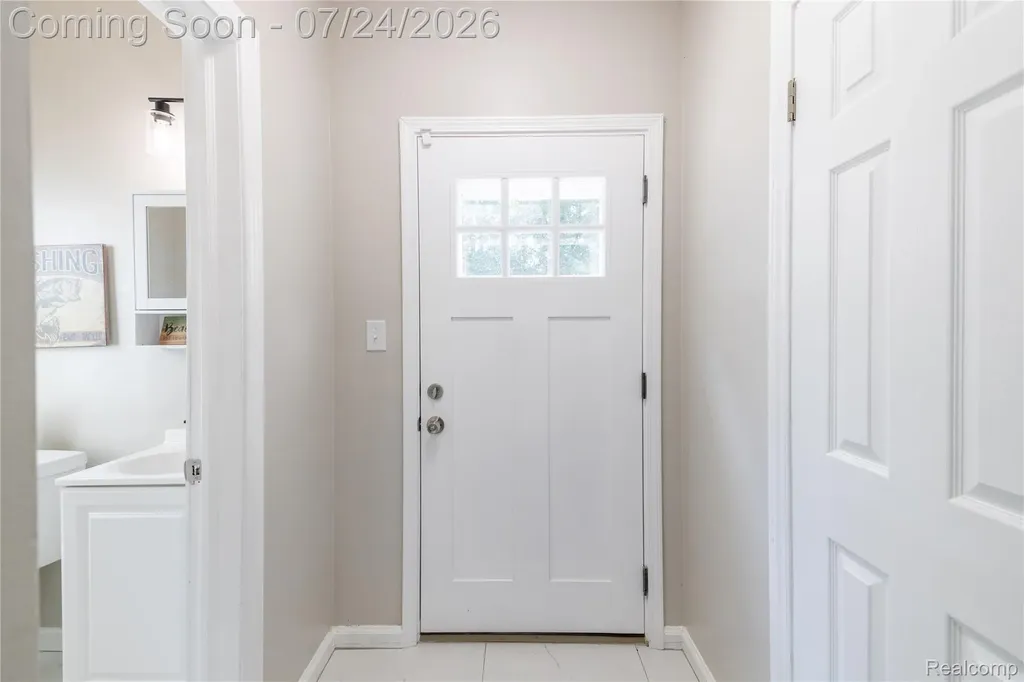 9838 Grosse Ile Parkway Grosse Ile Township MI 48138