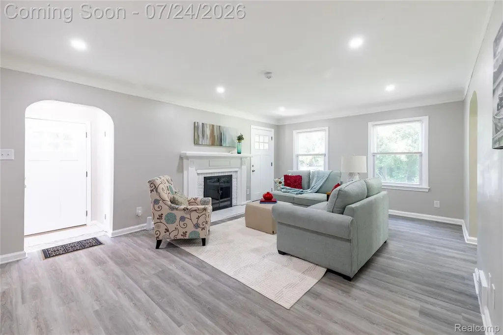 9838 Grosse Ile Parkway Grosse Ile Township MI 48138