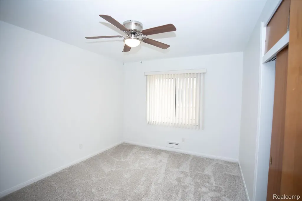 24091 Eastwood Street Oak Park City MI 48237