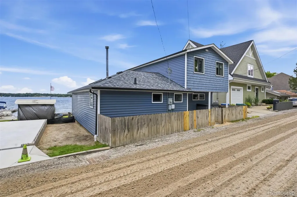 5245 Wildwood Drive Genoa Township MI 48843