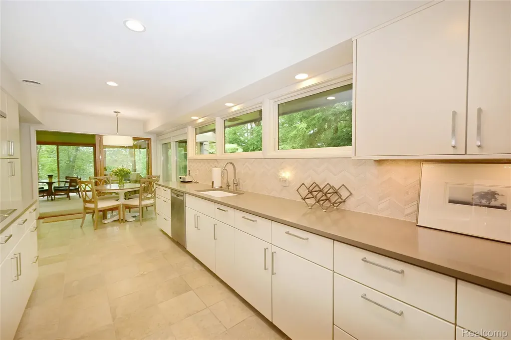 3310 Dogwood Court Bloomfield Hills City MI 48304