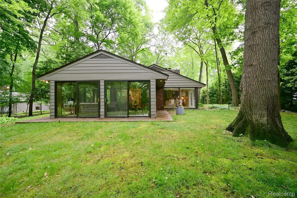 3310 Dogwood Court Bloomfield Hills City MI 48304