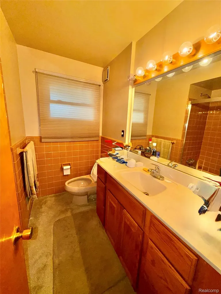 19007 Webster Avenue Southfield City MI 48076