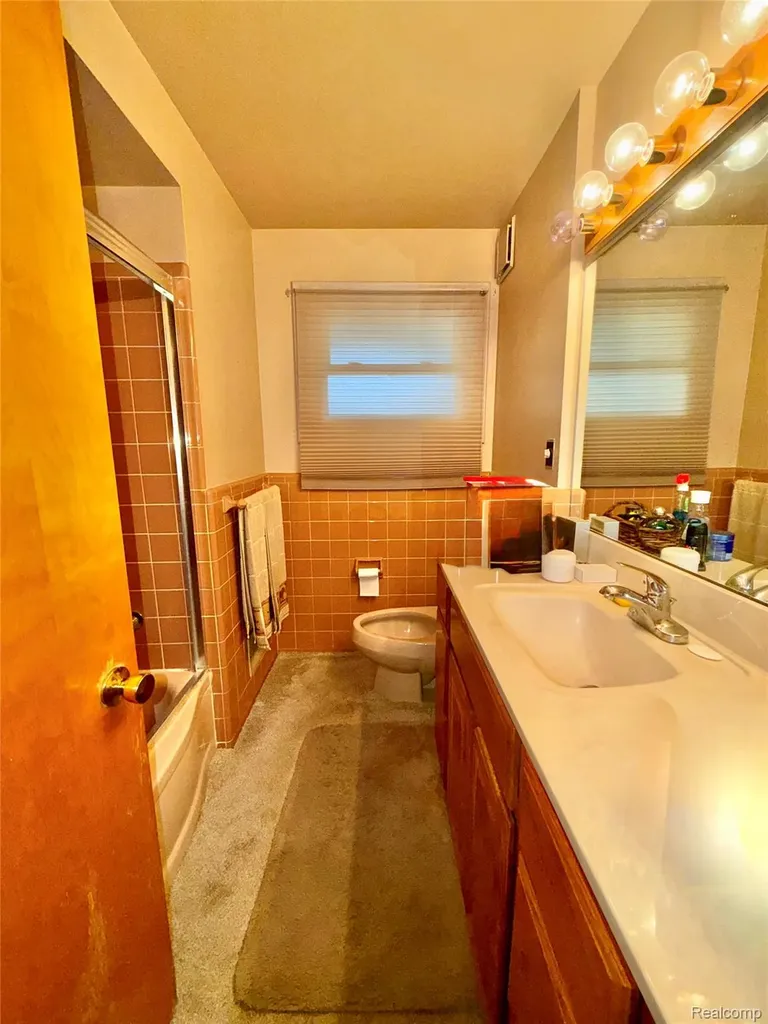19007 Webster Avenue Southfield City MI 48076