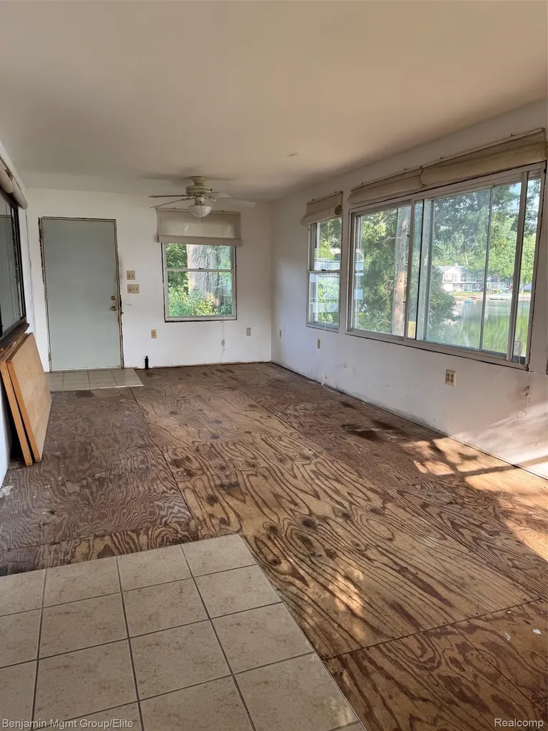 6764 Grand Beach Drive Genoa Township MI 48114