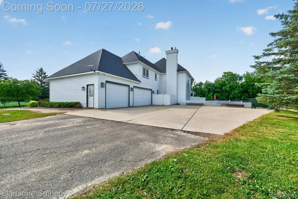 3132 Papadelis Court Hadley Township MI 48371