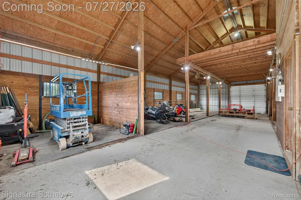3132 Papadelis Court Hadley Township MI 48371