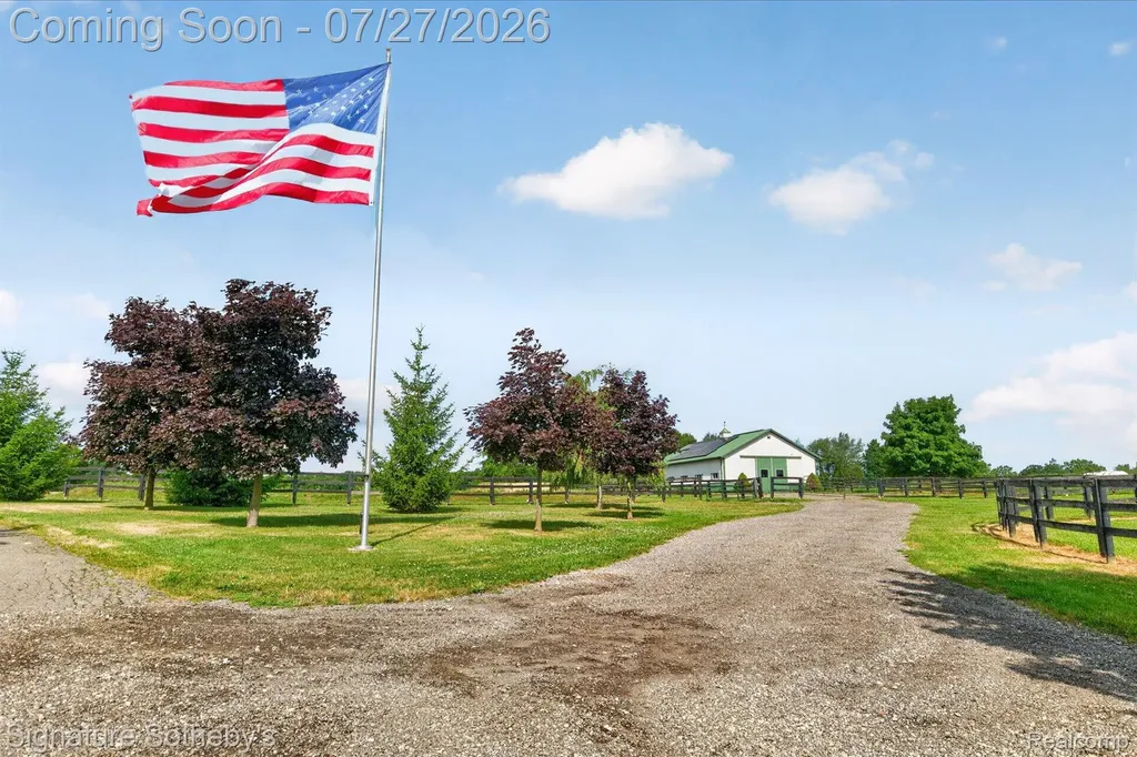 3132 Papadelis Court Hadley Township MI 48371