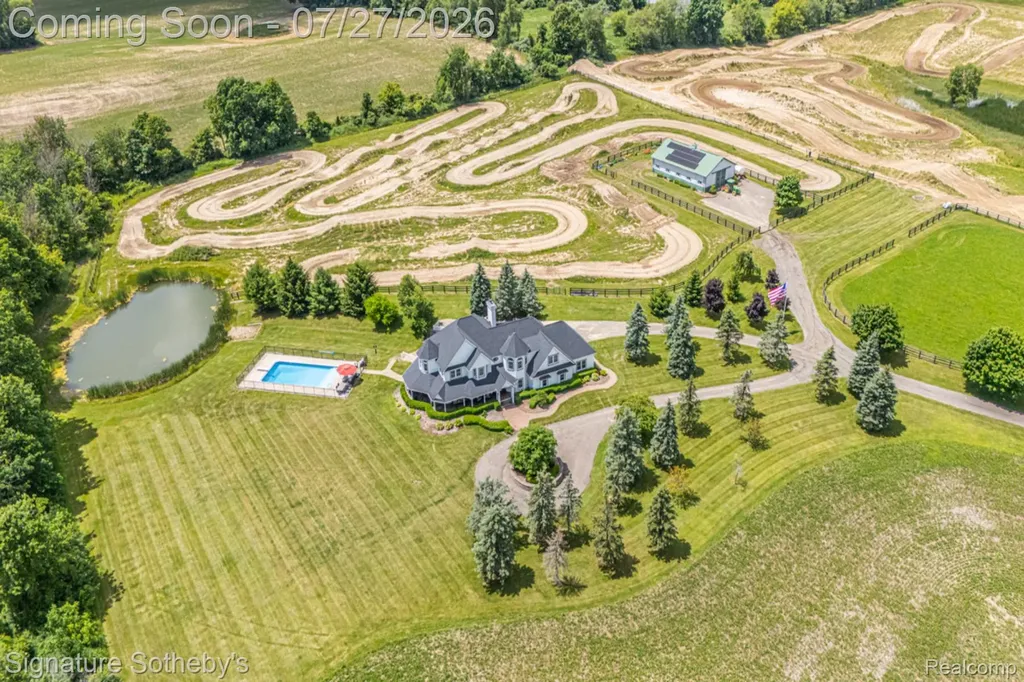 3132 Papadelis Court Hadley Township MI 48371