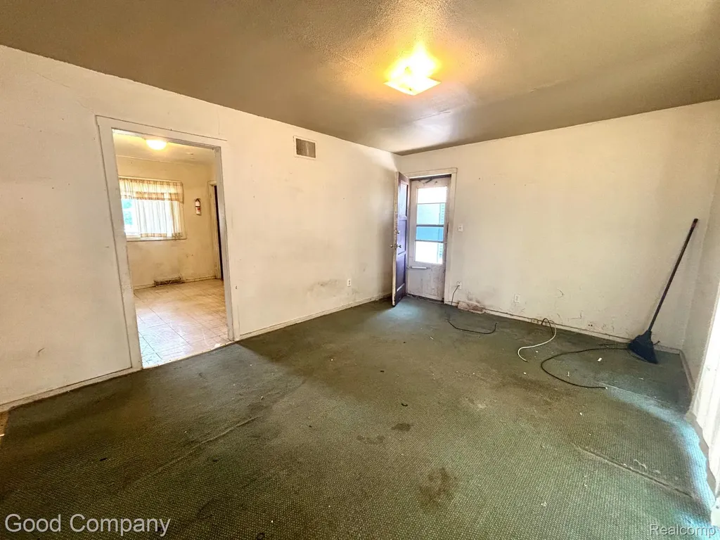 31788 Arenac Court Westland City MI 48186