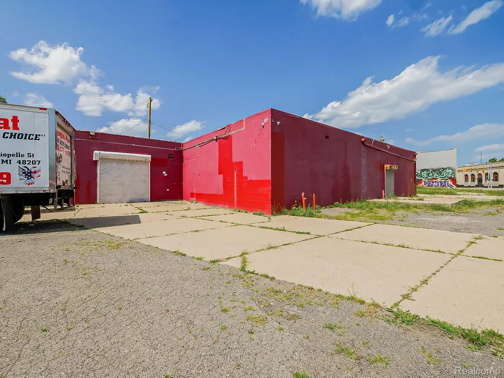 3177 Mack Avenue Detroit City MI 48207
