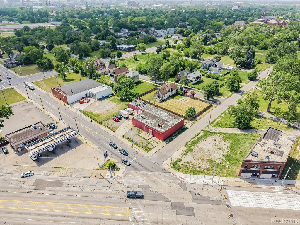 3177 Mack Avenue Detroit City MI 48207