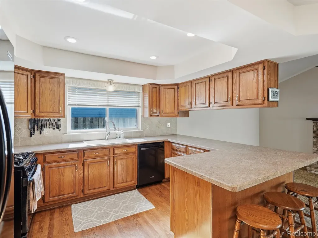 12982 Canterbury Drive Sterling Heights City MI 48312