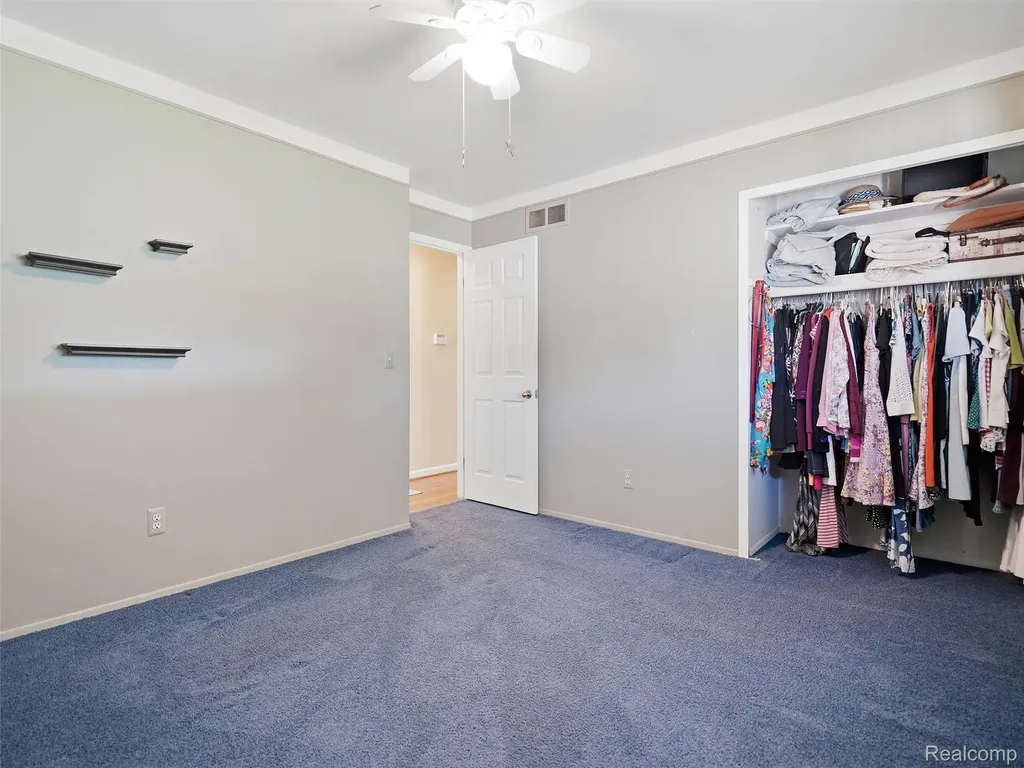 12982 Canterbury Drive Sterling Heights City MI 48312