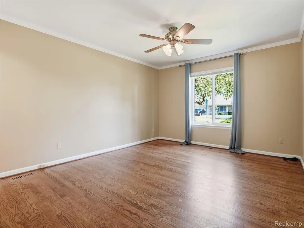 12982 Canterbury Drive Sterling Heights City MI 48312