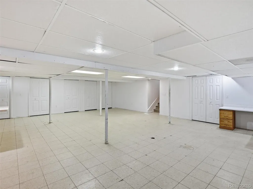 12982 Canterbury Drive Sterling Heights City MI 48312