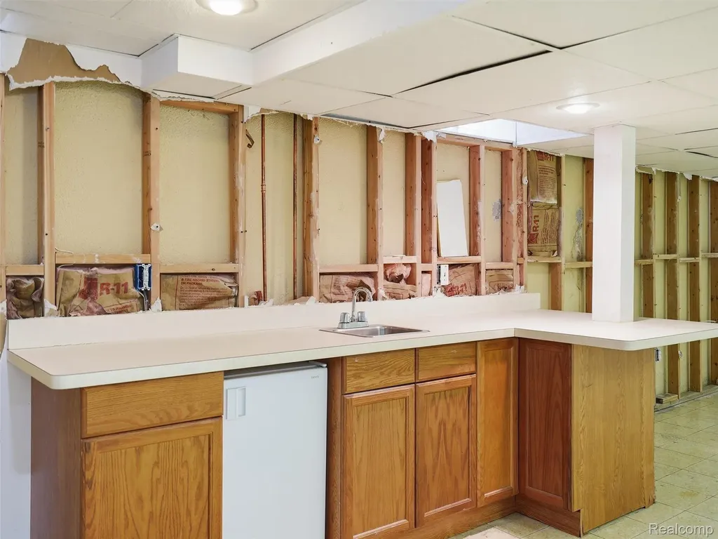 12982 Canterbury Drive Sterling Heights City MI 48312