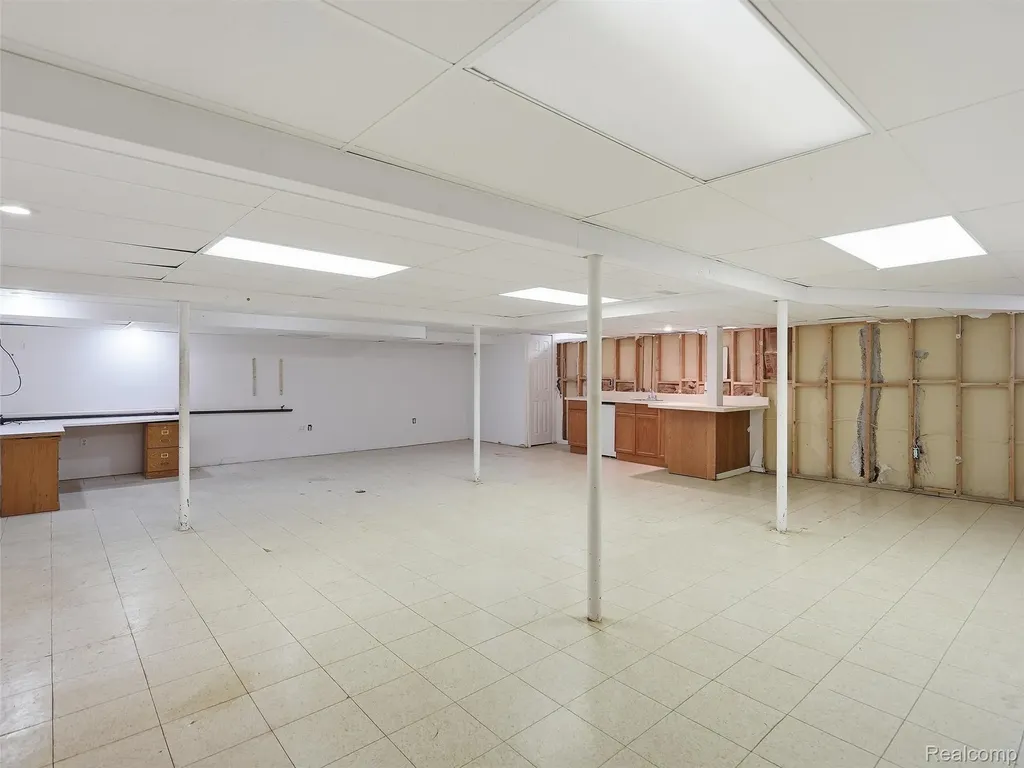 12982 Canterbury Drive Sterling Heights City MI 48312