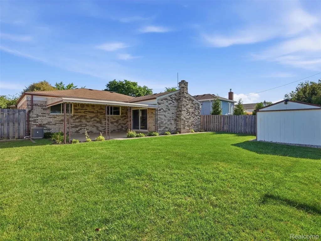 12982 Canterbury Drive Sterling Heights City MI 48312