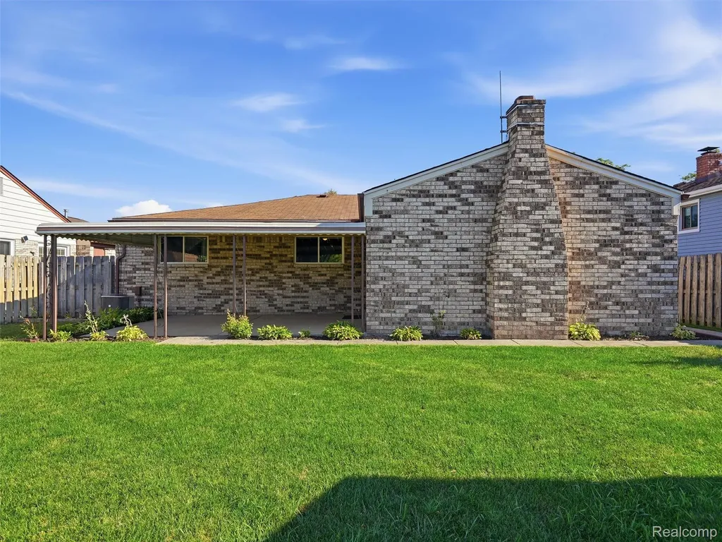 12982 Canterbury Drive Sterling Heights City MI 48312