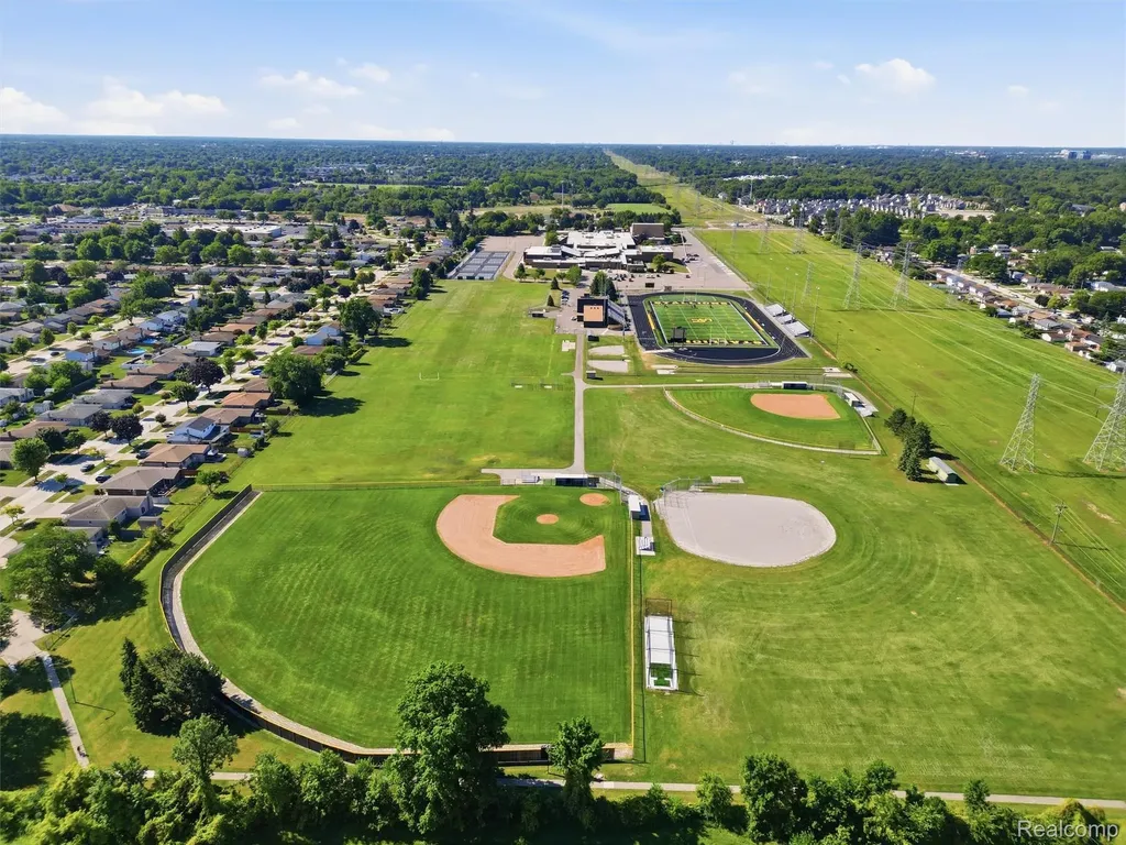 12982 Canterbury Drive Sterling Heights City MI 48312