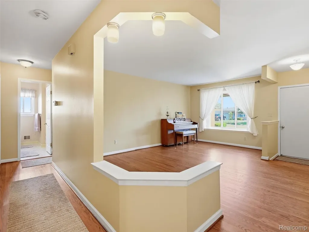 12982 Canterbury Drive Sterling Heights City MI 48312