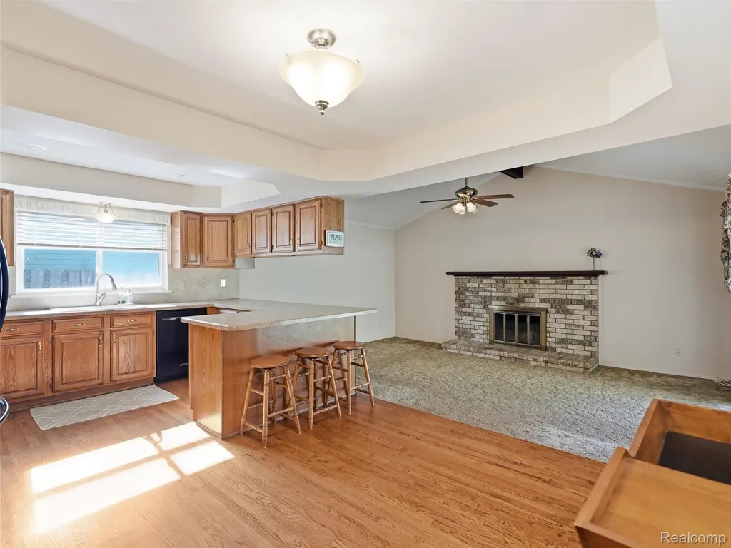 12982 Canterbury Drive Sterling Heights City MI 48312